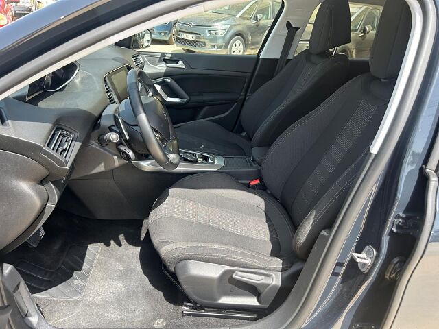 PEUGEOT 308 ALLURE 1.2 E-THP AUTO SPANISH LHD IN SPAIN 40000 MILES SUPERB 2017